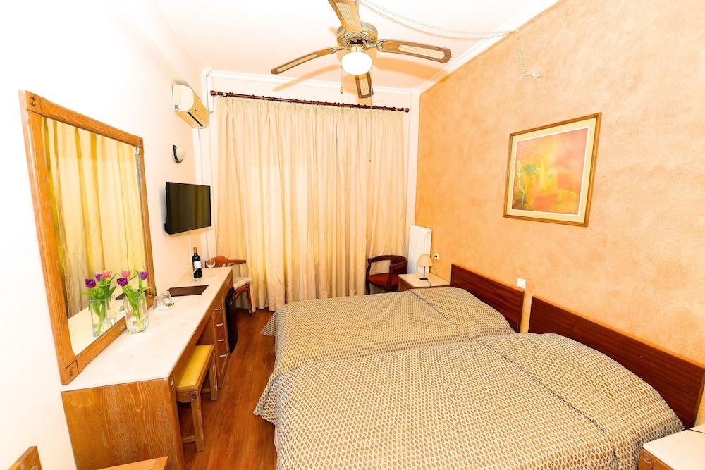 Hotel Dalia Corfu  Екстериор снимка